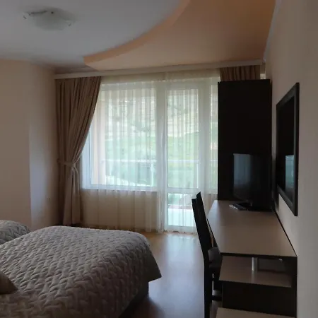 Hotel семеен 