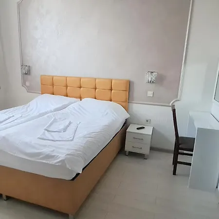 Hotel семеен 